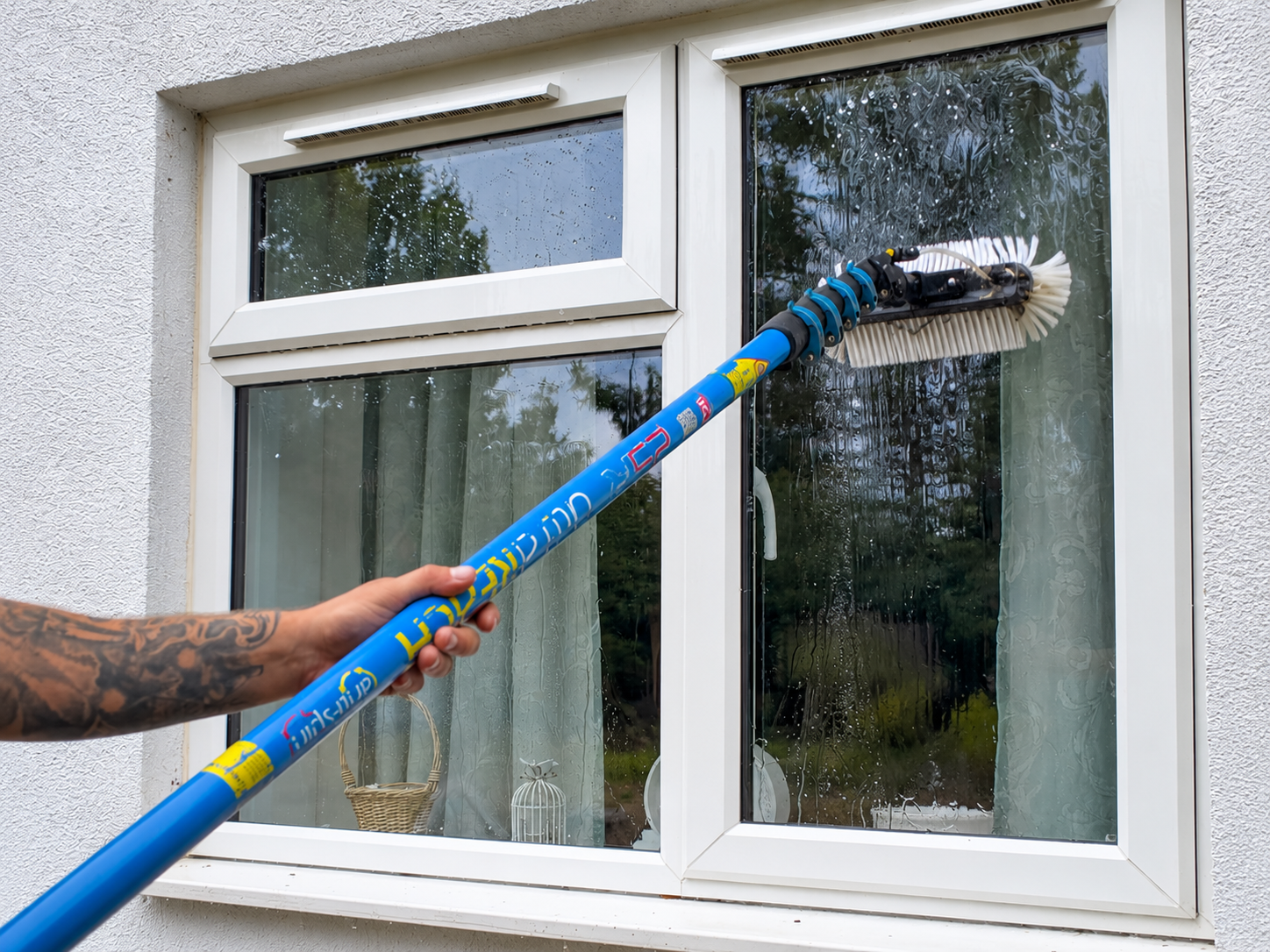 Professional window cleaning by Elite